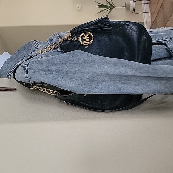 MICHAEL KORS Leather Large Megan Bag Navy Blue w/ Gold Tone Hardware NWOT - Picture 2 of 16